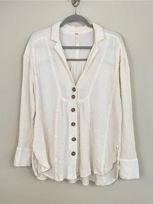 Free People "All About The Feels"‎ Ivory Gauze Crinkle Button Down Top Size XS thumbnail 2