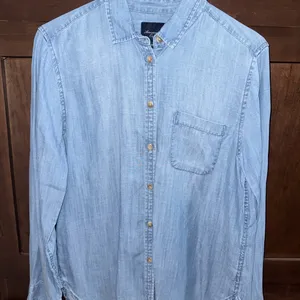American Eagle Outfitters Light Blue Casual Shirt thumbnail 1