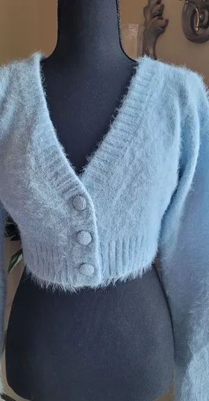 Forever 21 crop sweater thumbnail 1