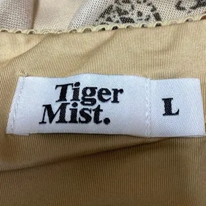 Tiger Mist Feyra Beige Low Waist Graphic Print Butterfly A Line Mini Skirt Sz L thumbnail 6