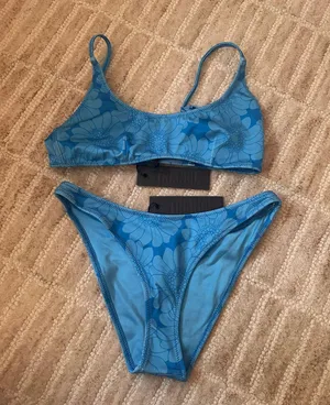 Triangl Bikini Set thumbnail 1