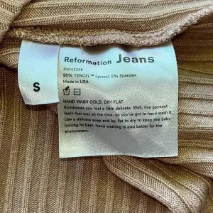 Reformation Jeans Women’s Pink Lightweight Casual Ribbed Tee Small‎ thumbnail 6
