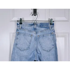 Abercrombie Curve Love 90s Straight High Rise Jeans Size 26 (2) Blue Distressed thumbnail 6