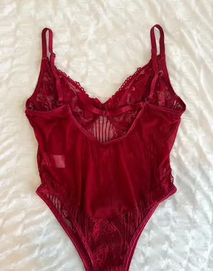 STUNNING LACE BODYSUIT Red Size L thumbnail 9