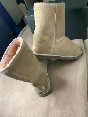 UGG Australia Womens suede Boots size 8 thumbnail 5