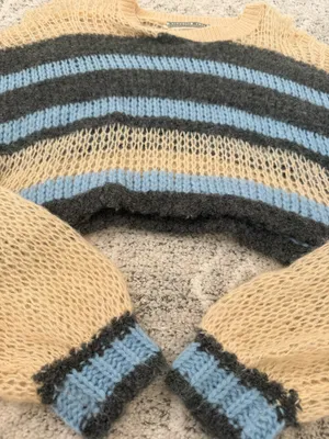 Urban Outfitters Sweater Cropped thumbnail 3