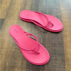 Olukai Pink Flip Flop Sandals Womens Size 8.5 thumbnail 5
