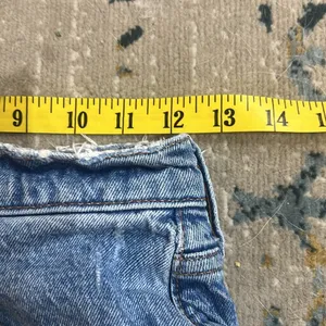 Abercrombie and Fitch high rise mom shorts size curve love thumbnail 4