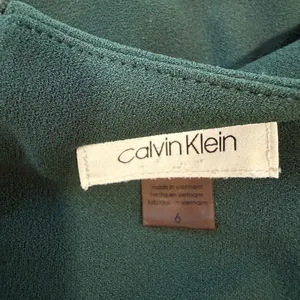 Calvin Klein Dark Green Tulip Sleeve Stretch Crepe Sheath Dress‎ Size 6 thumbnail 11