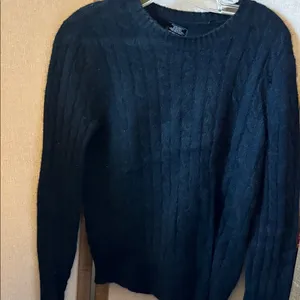 FINAL MARKDOWN George ladies Classic Black cashmere Crewneck Sweater medium thumbnail 1