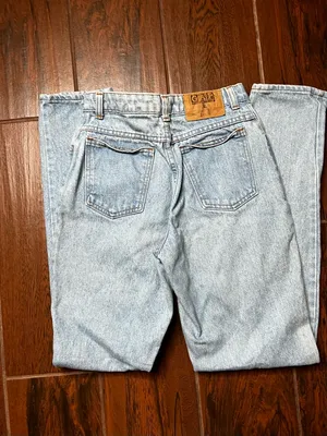 Vintage Gap Light Wash Tapered Leg Denim Jeans Womens Size 5/6 thumbnail 2