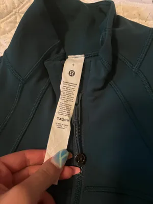 Lululemon Define Cropped Jacket thumbnail 3