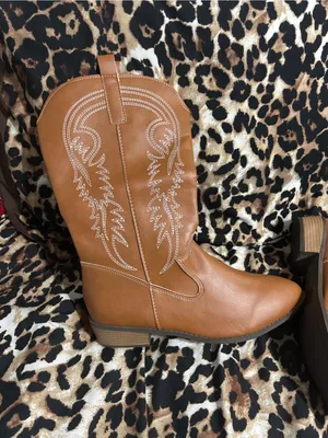 Women's Tan Embroidered Western Lace-Up Boots thumbnail 2