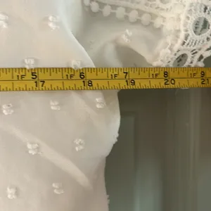 Beautiful white blouse large great with anything thumbnail 2