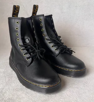Dr Martens Boots Unisex Black Combat Smooth Leather Lace Up Shoes Sz 10W / 9M thumbnail 1