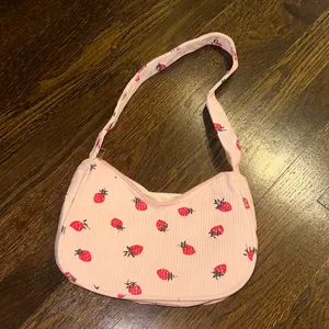 Pink Purse thumbnail 4