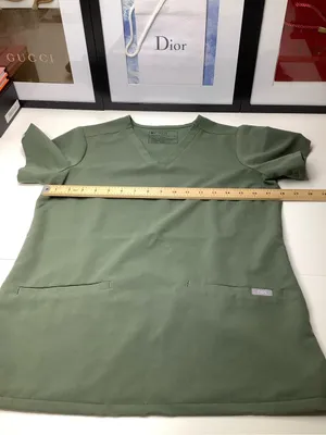 FIGS Casma Three Pocket Medical Scrub Top Olive Green V Neck Women’s Size XS EUC thumbnail 5