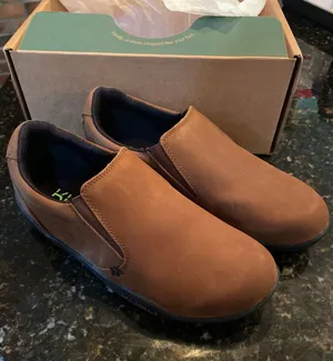 Brand New in Box Kuru Women's 10 Wide Chestnut Brown Comfort Shoes Sneakers thumbnail 1