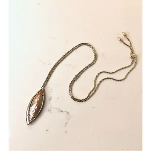 Kendra Scott Milla Mother of Pearl Gold Thick Slide Necklace‎ thumbnail 3
