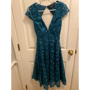Lulus Green Lace Cutout Back Skater Cocktail Party Mini Dress Women Size S thumbnail 4