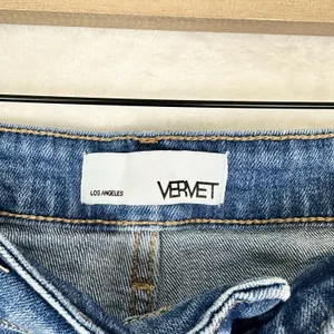 Vervet Super High Rise Raw Hem Wide Leg Crop Jeans Size 29 Stretch thumbnail 6
