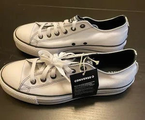 NWT Converse All Stars Lift Platform Sneakers - Women Size 9.5 - White and Black thumbnail 1