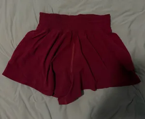 Lululemon Shake It Out Short 2.5” thumbnail 1