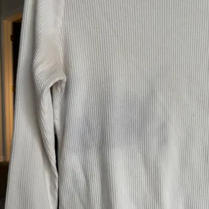 Old Navy Regular Fit Ribbed Turtleneck Sweater Small thumbnail 2