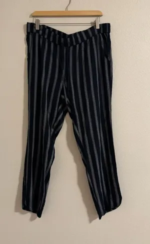 aerie Black with White Pinstripe Elastic-Waist Pants thumbnail 1