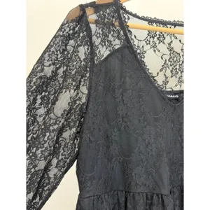 Torrid Lace Peplum Top – V‑Neck – Long Sleeve Sz1X(14-16)NWOT thumbnail 3