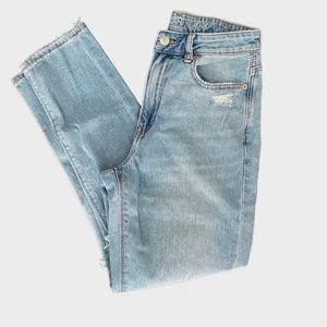 American Eagle Womens Mom Straight‎ Jeans Distressed Light Wash Blue Size 2 Reg thumbnail 6