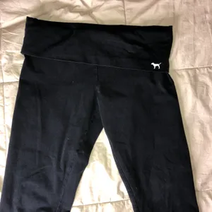 PINK Victoria’s Secret Yoga Leggings thumbnail 2