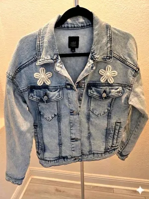 Wild Fable Beaded Pearl Flowers Jean Jacket Blue Acid Wash Trucker S-XS Womens thumbnail 1