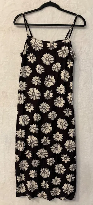 Billabong Floral Midi Dress Womens Small Black White Daisy Slip Viscose Boho thumbnail 1