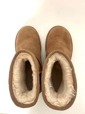 UGG Mini Boots thumbnail 5