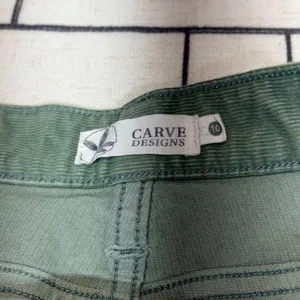 Carve Designs Corduroy Shorts Size 10 Sage Green Frayed Hem Five Pocket thumbnail 4