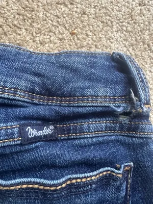 Wrangler Women’s Boot Cut Jeans in Dark Blue Denim thumbnail 7