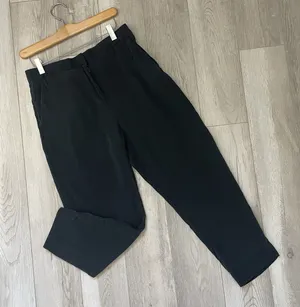 COS Silk Pants high rise pleat straight leg crop womens Black (size 2) office thumbnail 1