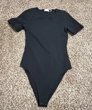 Wilfred Free Aritzia Black Open Back Short Sleeve Bodysuit Large HYP7-1987-17 thumbnail 1