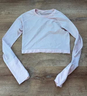 Strawberry Lululemon Milkshake cropped swiftly tech long sleeve 8 thumbnail 1