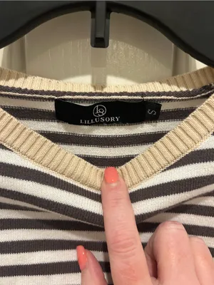 Striped Crewneck Sweater with Contrast Trim - Black & Cream thumbnail 4