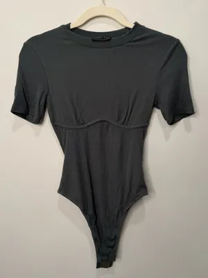 White Fox Green Charcoal Ribbed Short Sleeve Bodysuit Womens Size Small thumbnail 1