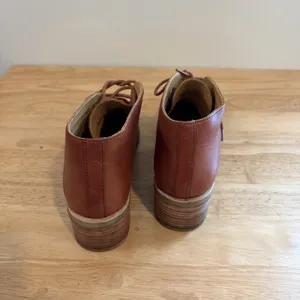 Clarks Originals‎ 8M Heel Desert Booties Brown Leather Lace Up Academia Quality thumbnail 3