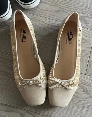 Cliffs ballerina flats thumbnail 1