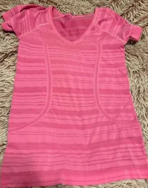 Lululemon Pink Shirt thumbnail 1