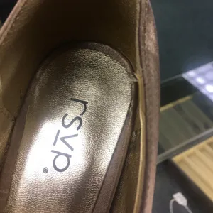 Size 10.5 gold heels 4.5 inch thumbnail 2