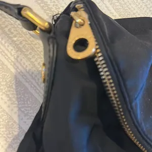 Marc by Marc Jacobs Black Nylon Messenger Bag with Adjustable Leather Strap thumbnail 4