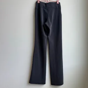 Lululemon Women's Brushed Softstreme Ribbed Zip Flare Pant 33” Black Size 6 thumbnail 5
