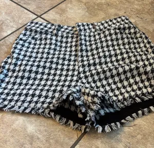 Glam Houndstooth medium shorts thumbnail 1