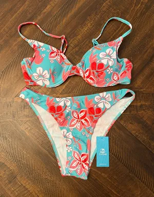 Cupshe Bikini Set thumbnail 1
